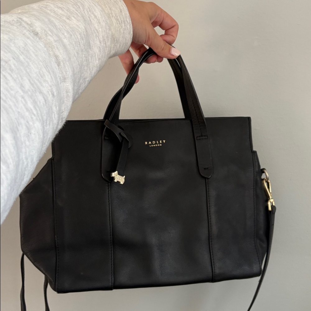 Radley London Abbotsford open top leather grab bag leather black Gold